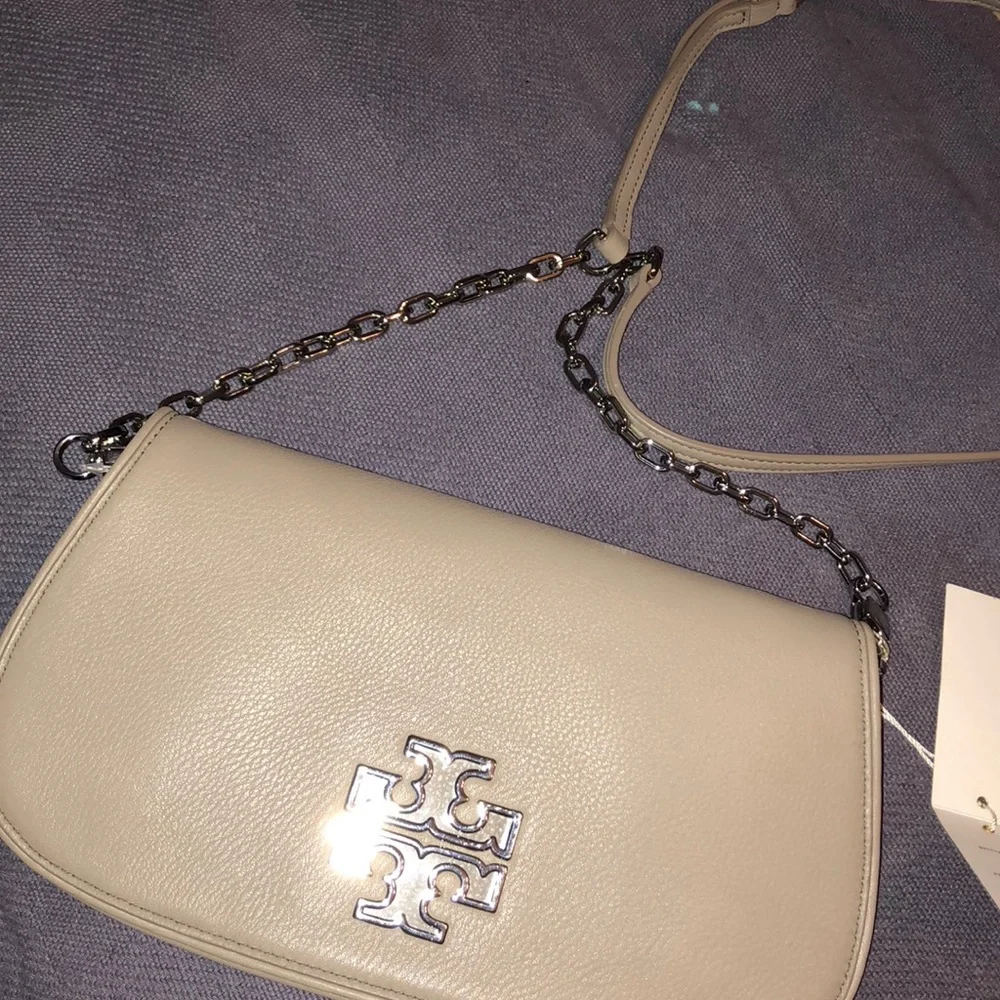 Tory Burch Beige Leather Crossbody Clutch with rare Silver Logo